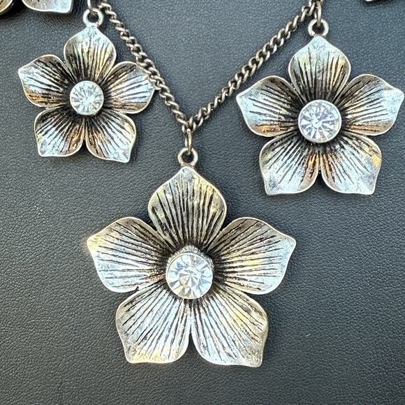 Jules B. Silver Tone Dangle Drop Flower Rhinestone Necklace 23" to 26" w/Ext. - Picture 2 of 5